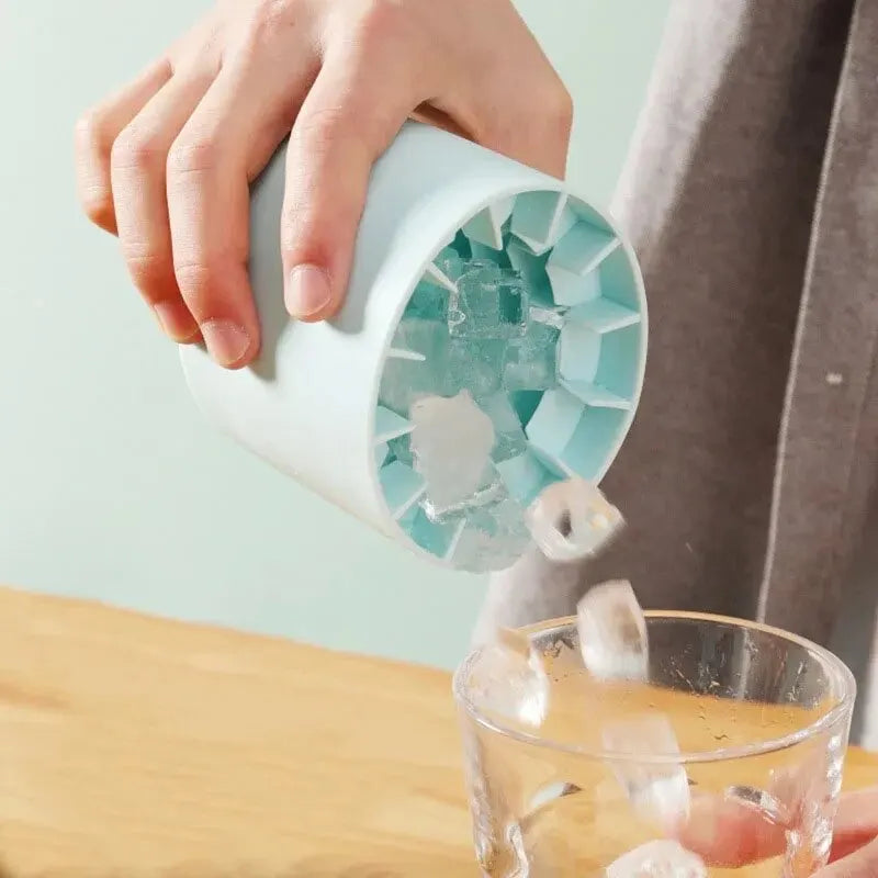 Silicone Ice Cube Mold Round Ice Bucket | Space-Saving Portable Ice Maker for Cocktails & Summer Drinks