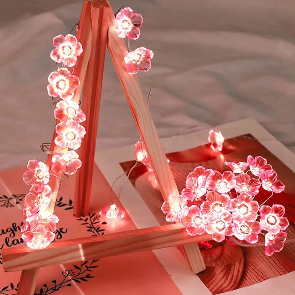 <tc>Lunvail</tc>™ 3M/2M ピンク チェリーブロッサム LED フェアリーライト – USB & 電池式ストリングライト (20/30 LED)