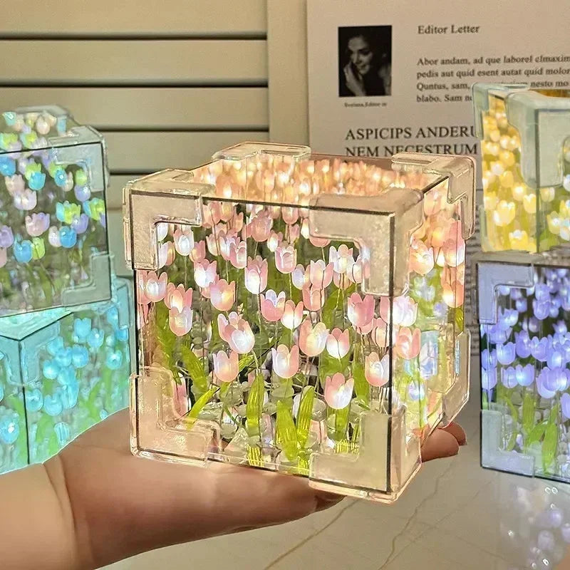 🌷 3Dチューリップフラワーシーキューブナイトライト - 光るクリスタルキューブの中の永遠の庭園