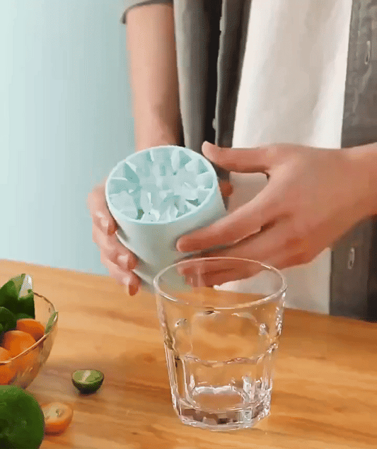 Silikone Ice Cube Mold Round Ice Bucket | Rumbesparende bærbar isproducent til cocktails og sommerdrikke