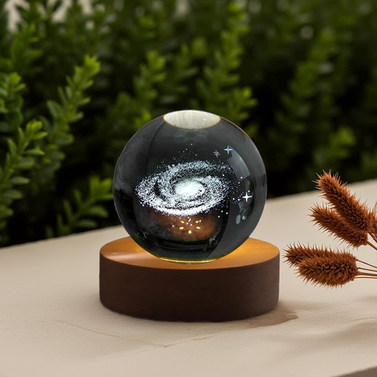 Solas Oíche Liathróid Léasair 3D Laser - Lampa faoi stiúir USB le bonn adhmaid