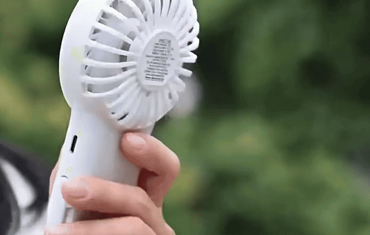 🌬️ Mini bærbar USB -køleventilator med kroge - genopladelig og kraftfuld